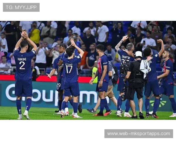 巴黎姆巴佩启动步强化闪击速度——赛场上的王者之力